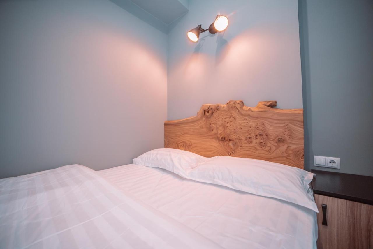 Tomiris Lady'S Capsul Hostel Only For Women Almati Kültér fotó